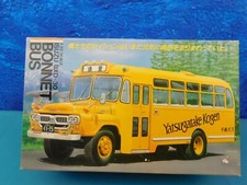 F02 LS 1:32 Bausatz Isuzu